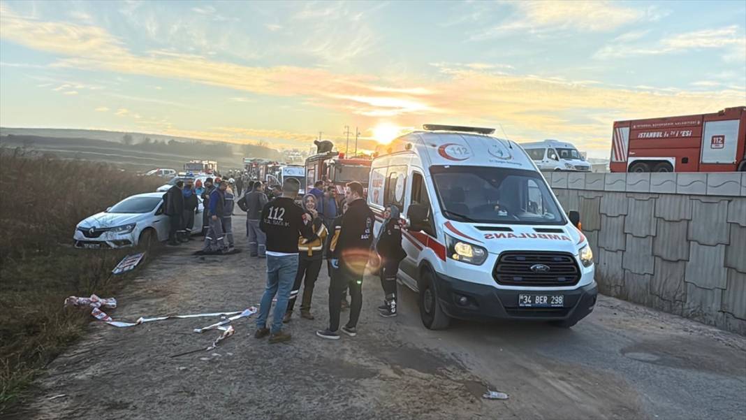 İşçileri taşıyan servis dere yatağına uçtu: 3 ölü, 15 yaralı 7